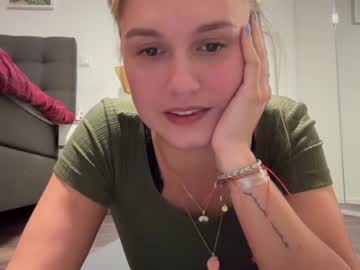 girl cam all day sarahsapling image #5465863