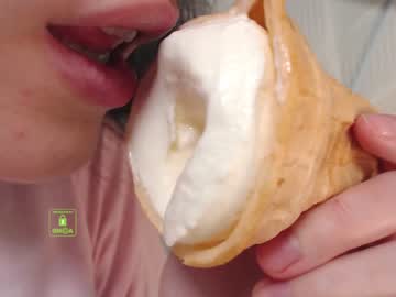 girl cam all day demurelixir image #599601
