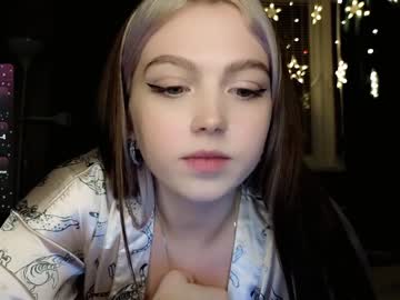 girl cam all day small_blondee image #5697105