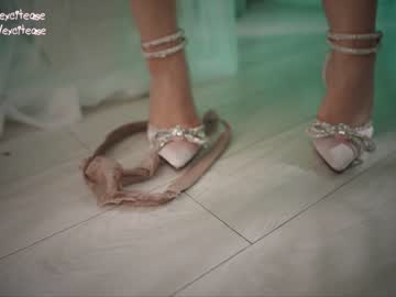 girl cam all day excitease image #5589364