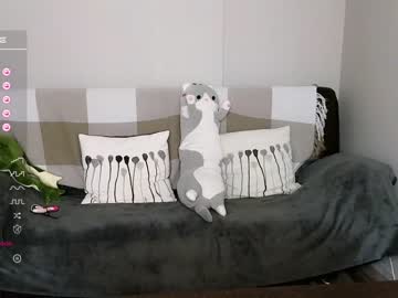 girl cam all day small_blondee image #5556918