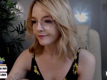 girl cam all day ginger_pie image #2556018