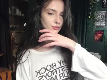 girl cam all day bmwm5f90 image #8982643