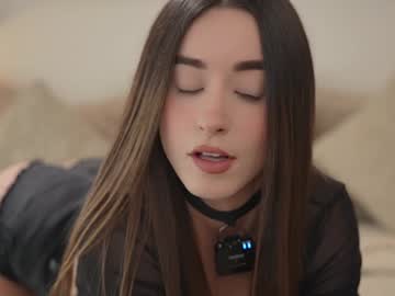 girl cam all day emyii image #7732797