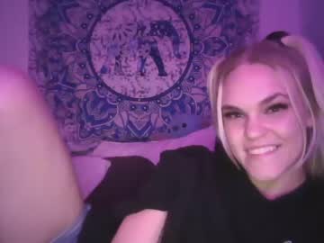 girl cam all day maevemaddox image #2918461