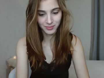 girl cam all day little_kitt1y_ image #5617410