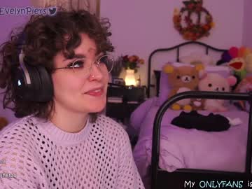 girl cam all day evelynpiers image #3098933