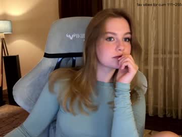 girl cam all day ksenomi image #9648909