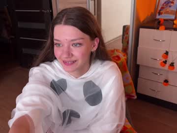 girl cam all day coyness_geneva image #8148869