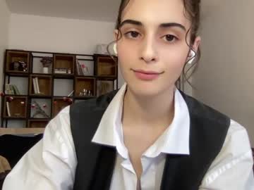 girl cam all day wonderland_stia image #5729110