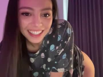girl cam all day keirasworld image #9616578