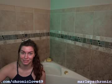 girl cam all day chroniclove image #1682820