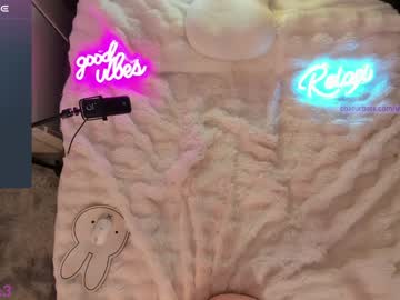 girl cam all day uwuxo image #9469526