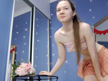 girl cam all day kriskras__ image #7432899