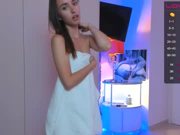 girl cam all day look_at_show image #4619526