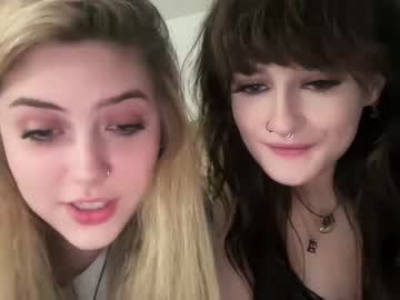 couple cam all day snowxbunny1228 image #5876664