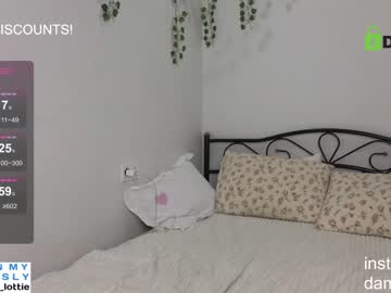 girl cam all day lottie_shine image #7023816