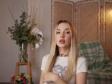 girl cam all day kriss0leoo image #9413630