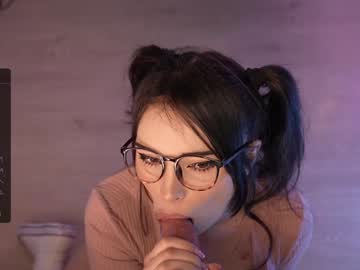 girl cam all day lau__1 image #7180144