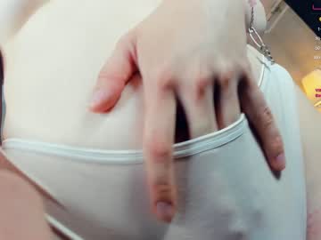 girl cam all day feral_bery image #5039778