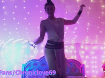 girl cam all day chroniclove image #4921992