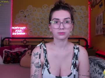 girl cam all day daydreamur_gurl image #960258