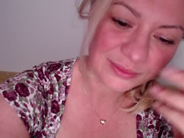 girl cam all day kiradivine image #1883577
