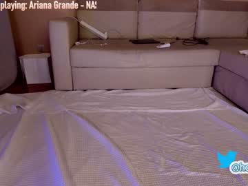 girl cam all day hollyextra image #2674749
