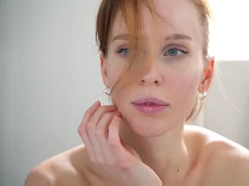 girl cam all day ellaa91 image #3582820