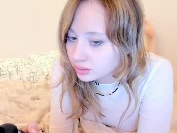 girl cam all day qtie0 image #9164038