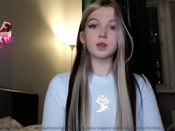 girl cam all day small_blondee image #6313330