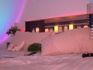 girl cam all day sweetkira555 image #2223155