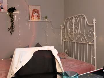 girl cam all day linellali image #2514602