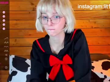 girl cam all day lit1le_kitty_ image #2640255