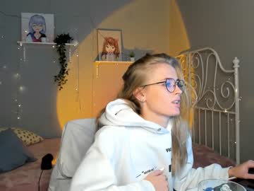 girl cam all day linellali image #2505402