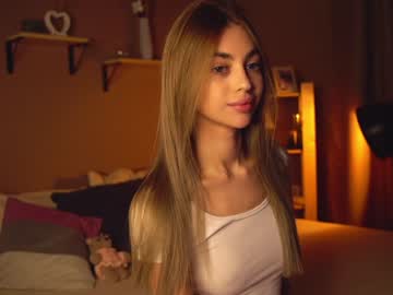 girl cam all day cuteelsa_ image #5930856