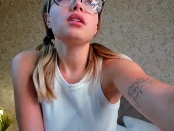girl cam all day dossennn image #2282667