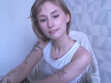 girl cam all day love_freya image #4095571