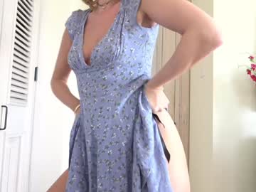 girl cam all day island_peach image #7853946