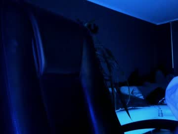 girl cam all day linellali image #2914811