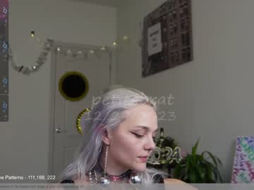 girl cam all day petitebrat image #6026430