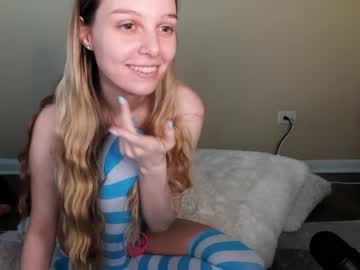 girl cam all day lily_brooke image #4548151