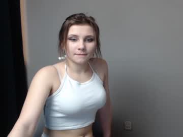 girl cam all day relax_nina image #1005639