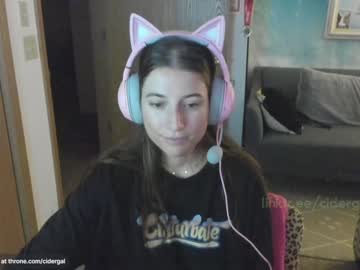 girl cam all day cidergal69 image #7939345