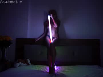 girl cam all day peach_me image #542809