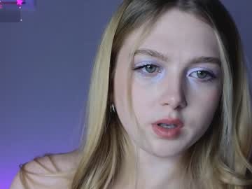 girl cam all day small_blondee image #8793022