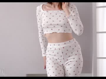 girl cam all day mona_elisa image #5511437