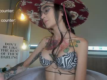 girl cam all day lonelly_lolly98 image #7586303