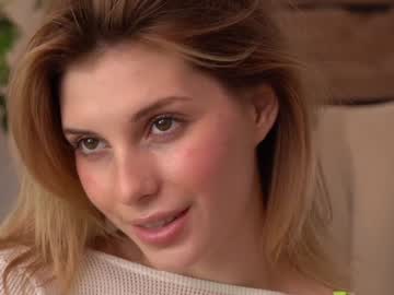 girl cam all day refined_style image #7954978