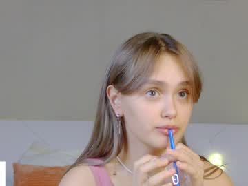 girl cam all day evi_wow image #4444881